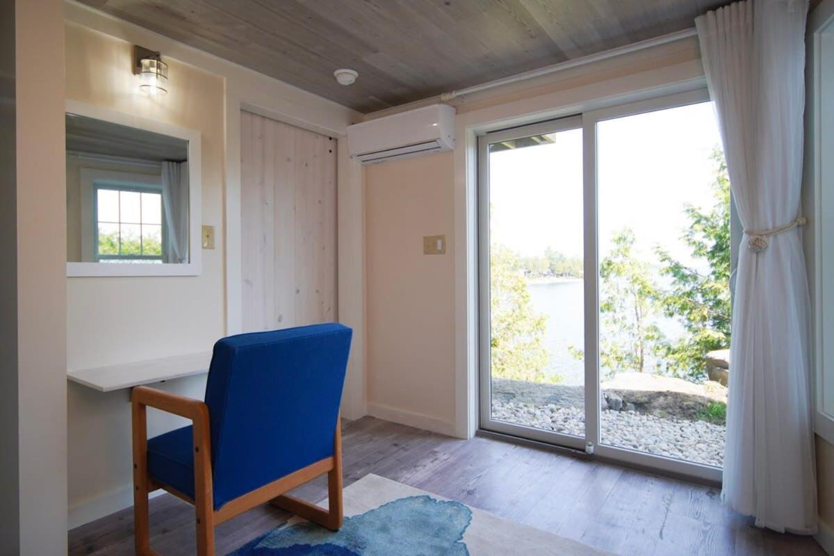 Loza House Coastal Design Unit With Lake & Mountain Views แพลตส์เบิร์ก ภายนอก รูปภาพ