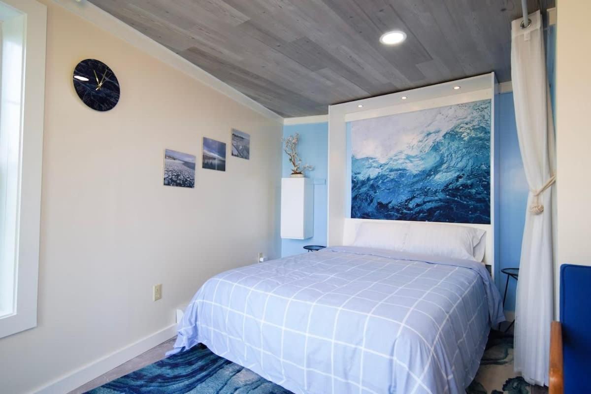 Loza House Coastal Design Unit With Lake & Mountain Views แพลตส์เบิร์ก ภายนอก รูปภาพ